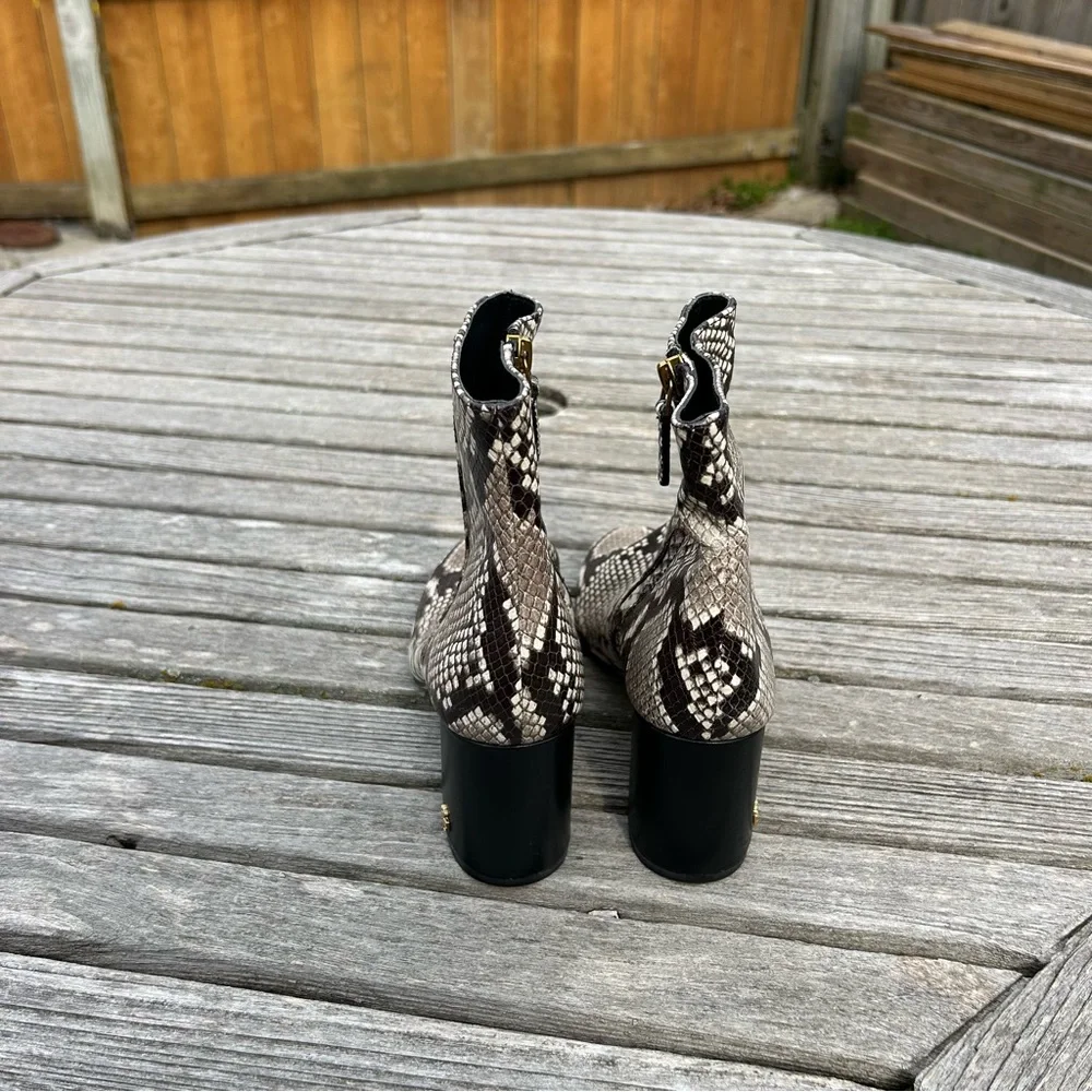 Tory Burch tory burch